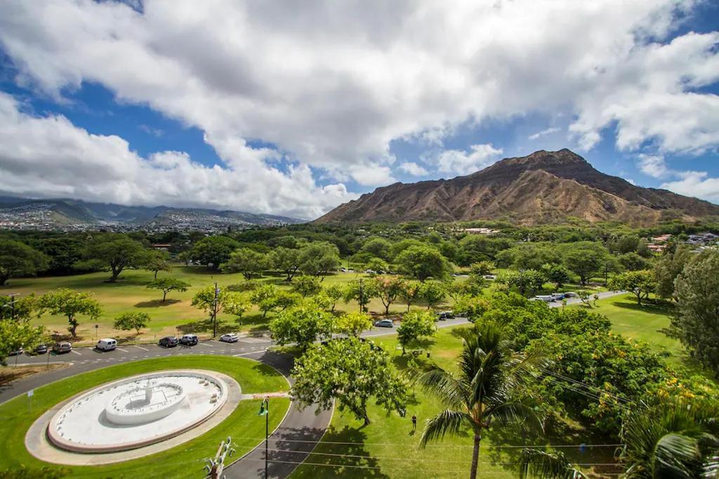 Diamond Head Beach Hotel Honolulu Exterior photo