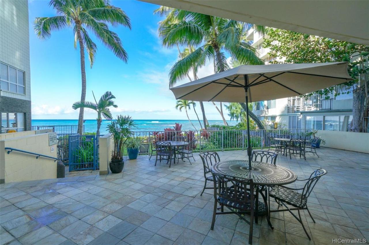 Diamond Head Beach Hotel Honolulu Exterior photo